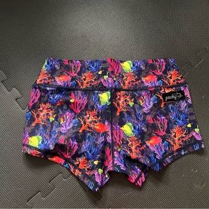 Peachy Athletic shorts, M